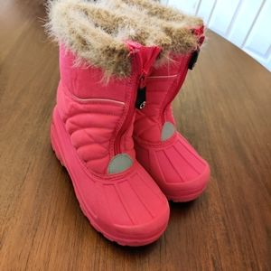 Girls Size 1 Snowboots